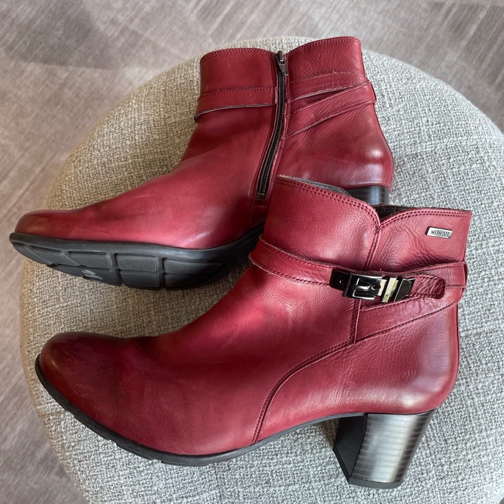 Gorgeous Mephisto Booties With Air Relax Insole Sz 9 Zip Up Buckle Portugal Red